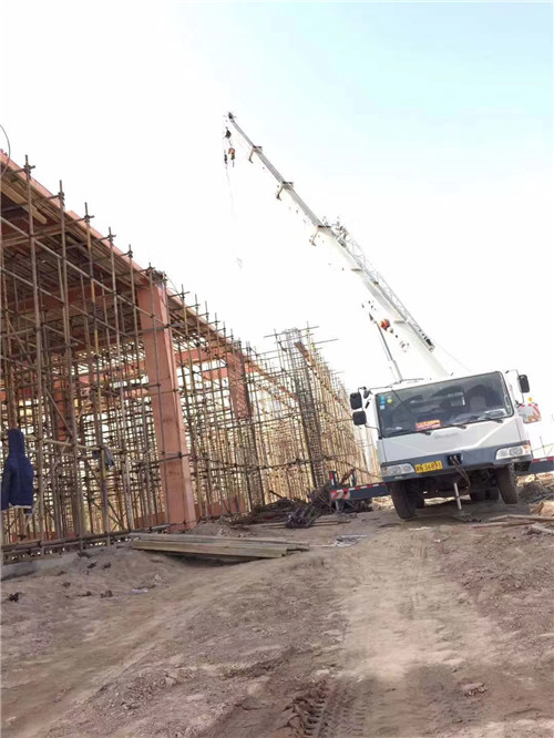 达日县25 吨、50 吨吊车怎么选？多大重量 / 半径适合对应车型？