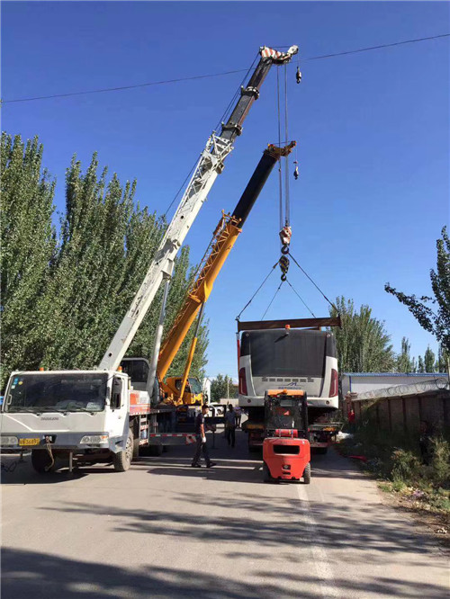 达日县港口集装箱搬运案例